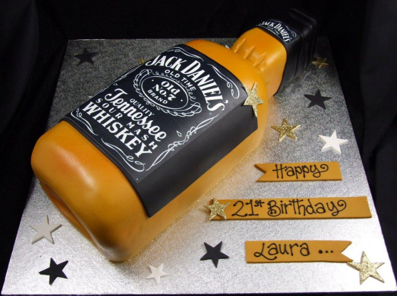 21st cake jack daniels bottle