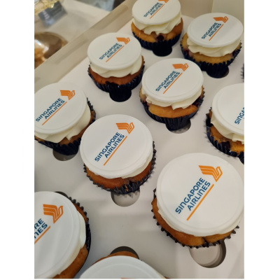 corporate_cup_cakes_6_95each