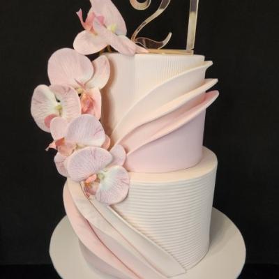 18th/21st Birthday Cakes 30